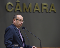 Luc Borlon contou que houve fusão das polícias belgas após ataques terroristas na década de 1980
