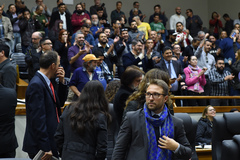 Motoristas dos aplicativos voltaram hoje à Câmara para a conclusão das votações