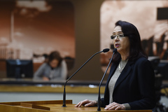 Jacira dos Santos, presidente do CRN-2 na tribuna do Plenário Otávio Rocha