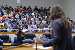 Alunos e professores acompanharam cerimônia nas galerias da CMPA
