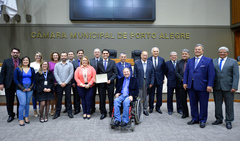 Homenagem aconteceu hoje no Plenário Otávio Rocha