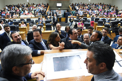 Vereadores em Plenário na sessão desta segunda-feira
