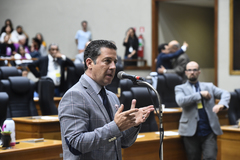 Reunião da CCJ convocada dutante Sessão Ordinária. Na foto, vereador Valter Nagelstein