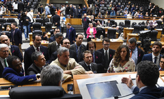 Líderes reunidos com o presidente da Casa na sessão desta quarta-feira