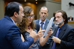 Moisés Barboza (e), Sofia Cavedon, Marcelo Sgarbossa e Aldacir Oliboni (d)