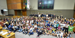 EMEF Carlos Pessoa de Brum foi homenageada pelo 30º aniversário