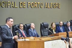 Pronunciamento de Sabino, na tribuna, foi acompanhado por convidados