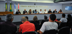 Integrantes de cooperativa querem permanecer no local