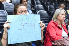 Votação foi acompanhada por manifestantes nas galerias do Plenário Otávio Rocha