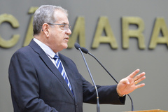 Vereador Idenir Cecchim (MDB) propôs a homenagem