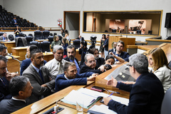 Vereadores fizeram sessão extraordinária nesta quarta