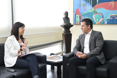 Maria Rita, presidente do Simers, em reunião com o vereador Nagelstein nesta manhã