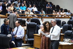 Movimentação em Plenário nesta terça-feira