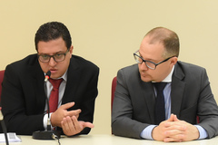 Discussão sobre a Lei Geral dos Táxis. Na foto: gerente jurídico da EPTC, Renato Oliveira (e), representante da PGM, Maurício Cunha