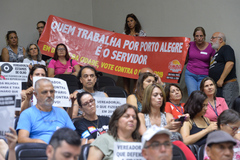 Municipários nas galerias do Plenário Otávio Rocha acompanharam sessão desta segunda-feira