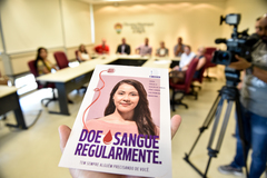 Doações de sangue costumam sofrer diminuição nos períodos de férias das pessoas