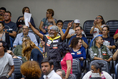 Movimentações de plenário.