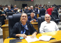 Vereadora Lourdes Sprengler e Idenir Cecchim