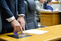 Votações ocorreram na tarde desta quarta-feira
