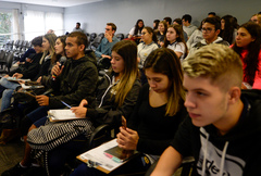 Comissão recebe o Colégio Adventista de Porto Alegre para debater novos modelos para a modernização do ensino.