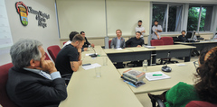 Reunião do grupo de Trabalho da Comissão Especial Legislativa junto de equipe técnica da Câmara.