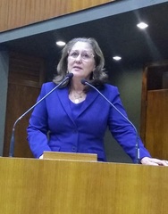 Vereadora Lourdes na Tribuna em 30/4