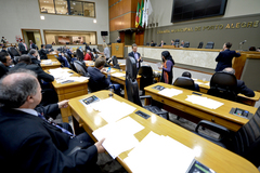 Votação ocorreu na tarde desta quinta-feira.