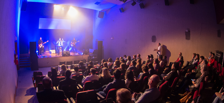 Proposta visa à divulgação de informações relativas à promoção ou ao patrocínio de eventos artísticos, culturais e esportivos realizados com recursos públicos