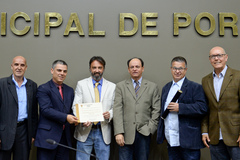 Homenagem foi realizada na sessão desta segunda-feira