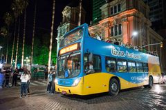 Proposta aprovada retira exigência de ônibus double decker-panorâmico