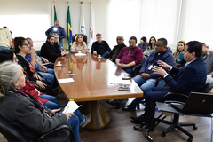 Engenheiro (d) explicou como será a reforma no espaço cultural da Casa