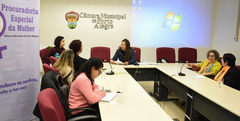 Movimentos de mulheres estiveram reunidos nesta quinta-feira para discutir ações contra feminicídio