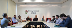 Reunião foi realizada na manhã desta quinta