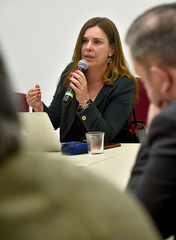 Comissão Especial dialoga com PGM sobre o levantamento dos Prédios Abandonados em Porto Alegre. Na foto, com a fala, a Procuradora Eleonora Serralta.