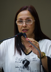 Vereadora Cláudia Araújo.