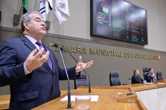 Vereador Idenir Cecchim (PMDB)