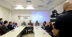 Comissão debate o Projeto de Lei nº 061/19 – Processo nº 118/19, que “Proíbe a distribuição gratuita ou a venda de sacolas plásticas a consumidores em todos os estabelecimentos comerciais do Município de Porto Alegre.