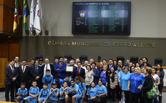 Moradores da Vila Elizabeth e Parque prestigiaram homenagem no Plenário Otávio Rocha