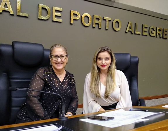 Vereadora Lourdes e a delegada Cristine Pires Ramos