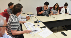 Entrega de relatorio de Avaliação do Plano Municipal de Edecação/PME de Porto Alegre.