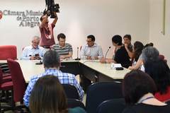 Entrega de relatorio de Avaliação do Plano Municipal de Edecação/PME de Porto Alegre.