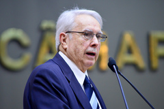 Paulo Abreu Barcellos, diretor da Unicred, agradeceu a homenagem