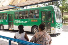 Comissão deve rever contratos das empresas de ônibus