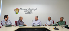 Reunião de abertura da CEFOR. Vereadores Valter Nagelstein, Presidente Reginaldo Pujol, Idenir Cecchim, Airto Ferronato e João Carlos Nedel.