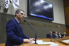 Vereador Cassio Trogildo é o proponente da homenagem  