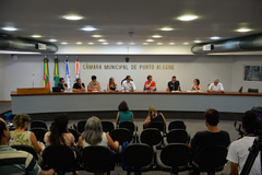 Discute posse dos diretores eleitos das EMEFs e EMEIs de Porto Alegre.
