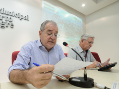Audiência Pública de apresentação das Metas Fiscais do 3º quadrimestre de 2019. Com a fala, o vereador Idenir Cecchim.