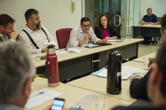 Comissão debate Projeto de Lei sobre taxação em aplicativos de transportes na capital. Na foto, com a fala, o Gerente Jurídico da EPTC, Renato Oliveira.