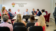 Reunião Ordinária da CCJ para prolatação de pareceres e discussões diversas. Presentes, da esquerda: Márcio Bins Ely, Cláudio Janta, Adeli Sell, Cássio Trogildo, Pablo Mendes Ribeiro, Ricardo Gomes, Mauro Pinheiro e Professor Tovi.