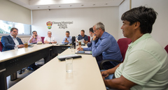 Reunião Ordinária da CCJ para prolatação de pareceres e discussões diversas. Presentes, da esquerda: Márcio Bins Ely, Cláudio Janta, Adeli Sell, Cássio Trogildo, Pablo Mendes Ribeiro, Ricardo Gomes, Mauro Pinheiro e Professor Tovi.